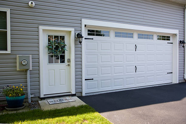 24/7 Emergency Garage Door Panel Replacement experts in Payette, ID